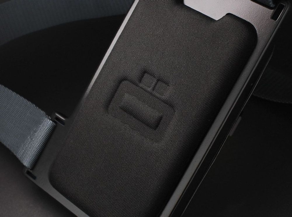 Leather goods - PHONE BAG & WALLET - Carbon fiber - ÖGON DESIGN