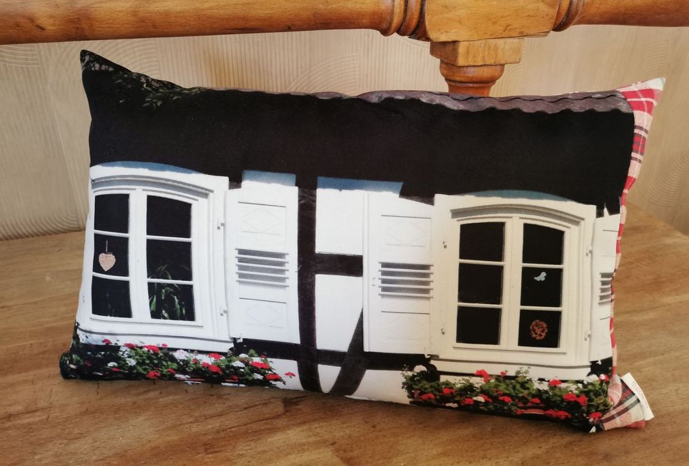 Comforters and pillows - CUSTOMIZABLE CUSHIONS IN ALSACE KELSCH - KELSCH D' ALSACE IN SEEBACH