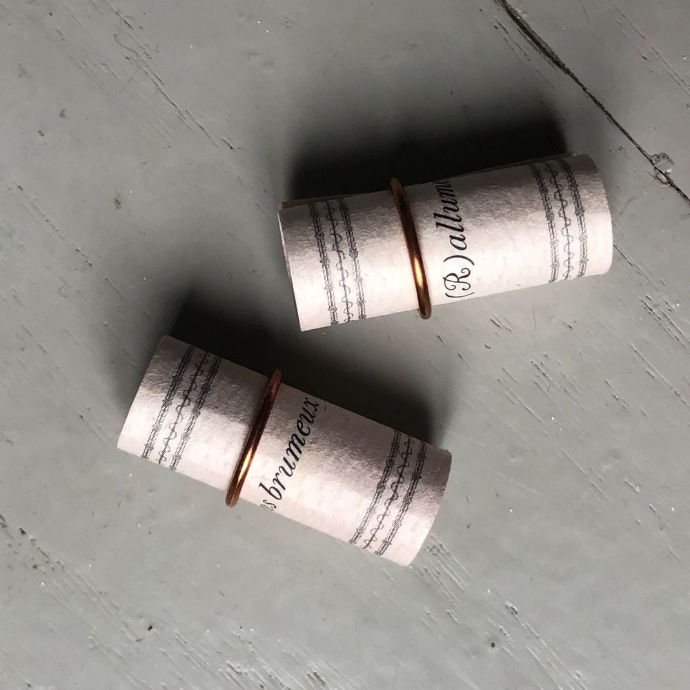 Home fragrances - The Amber Scented Sweet Tickets. Made in France: Grasse - YLUSTRE
