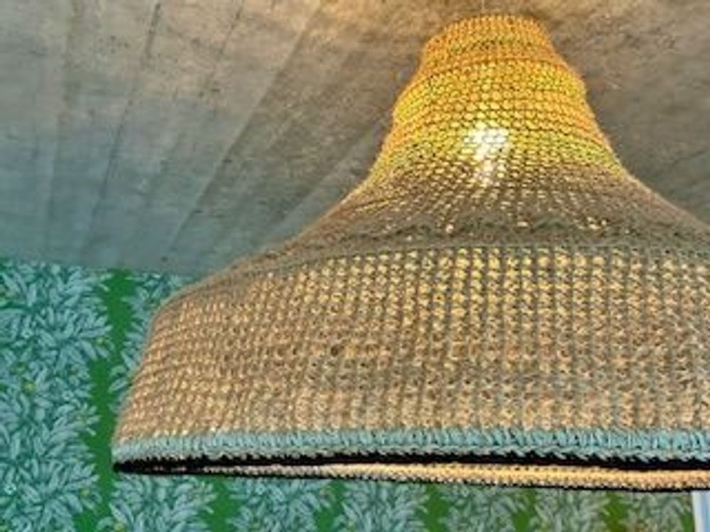 Aménagements pour bureau - Luminaire ARMOISIE en jute lin et coton Hauteur 85cm Diamètre 110 cm livré avec monture électrique - ADELE VAHN