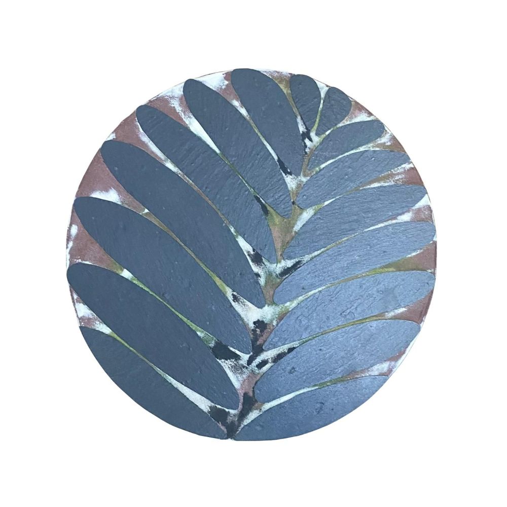 Ornaments - Natural slate high table, leaf pattern, H 93, diam 30 cm - LE TRÈFLE BLEU