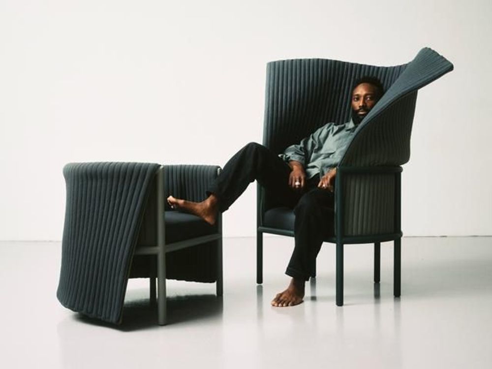 Armchairs - Iconic Wraap armchair, blue-green natural wool, blue structure - NOPPI