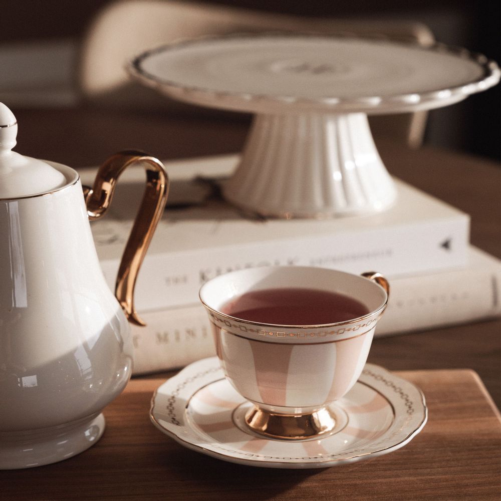 Gifts - Cup with saucer - Strisce Rosa - HILKE COLLECTION AB
