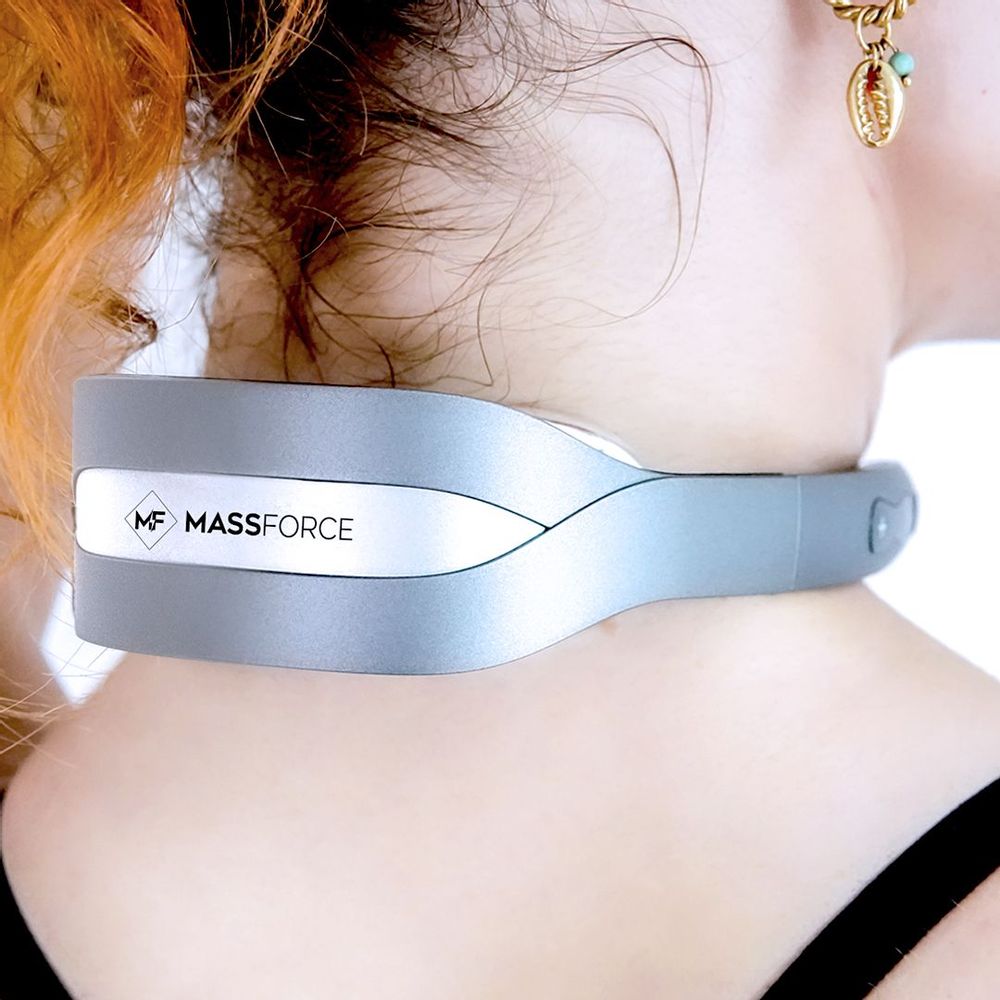 Loungewear - Portable and foldable neck massager with heating and customizable massage for immediate relief - OUI SMART