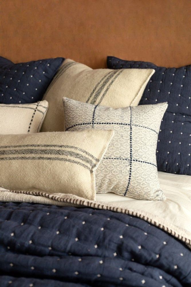 Fabric cushions - ALMOSA AND NEVI 100% wool cushion - NEEM LIVING