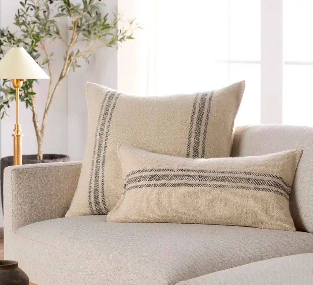 Fabric cushions - ALMOSA AND NEVI 100% wool cushion - NEEM LIVING