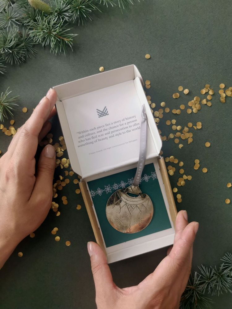 Christmas garlands and baubles - Holiday Ornament Collection - UNHCR/MADE51