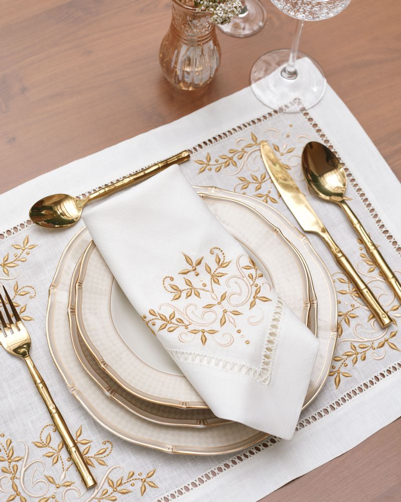 Table mat - Embroidered Linen table set - Chateau Off-white - RENDAR