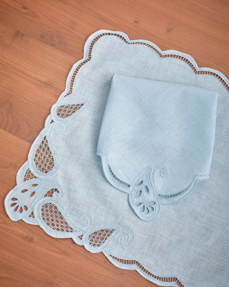 Placemats - Hand & Machine embroidered Linen table set - Cachemir Light Blue - RENDAR