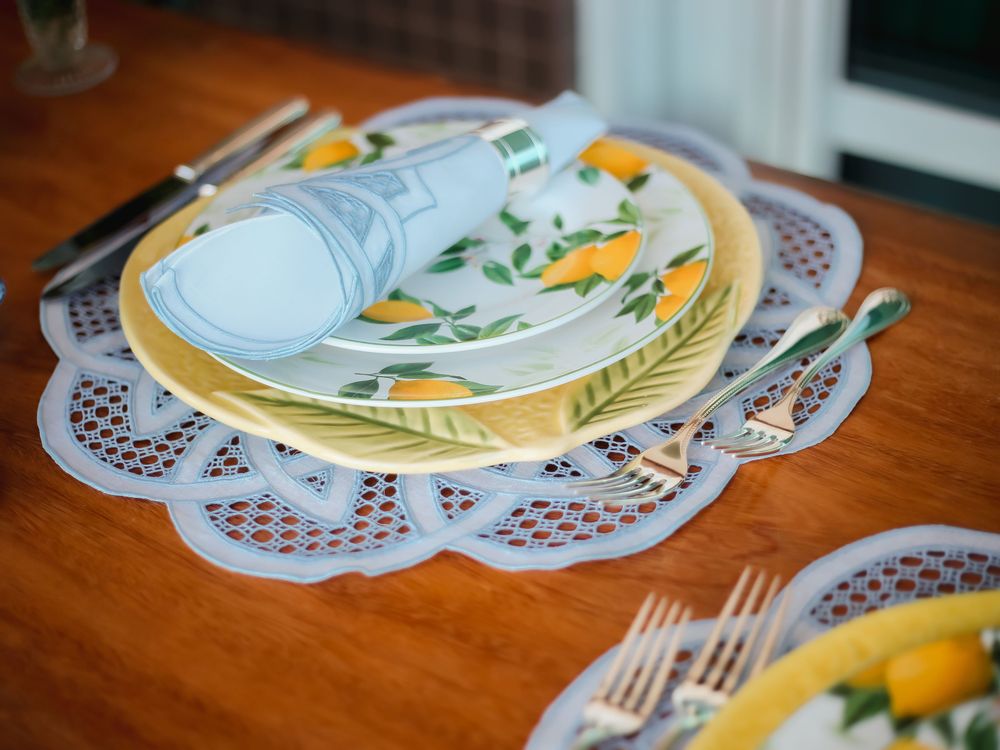 Placemats - Hand-embroidered Linen table set - Rosace light blue - RENDAR