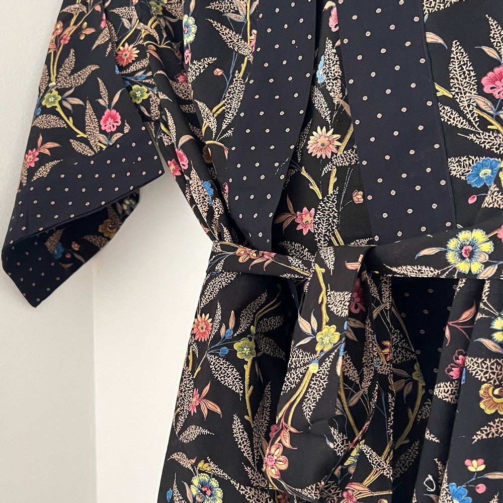 Prêt-à-porter - KIMONO BLACK FLOWER - KARAWAN AUTHENTIC