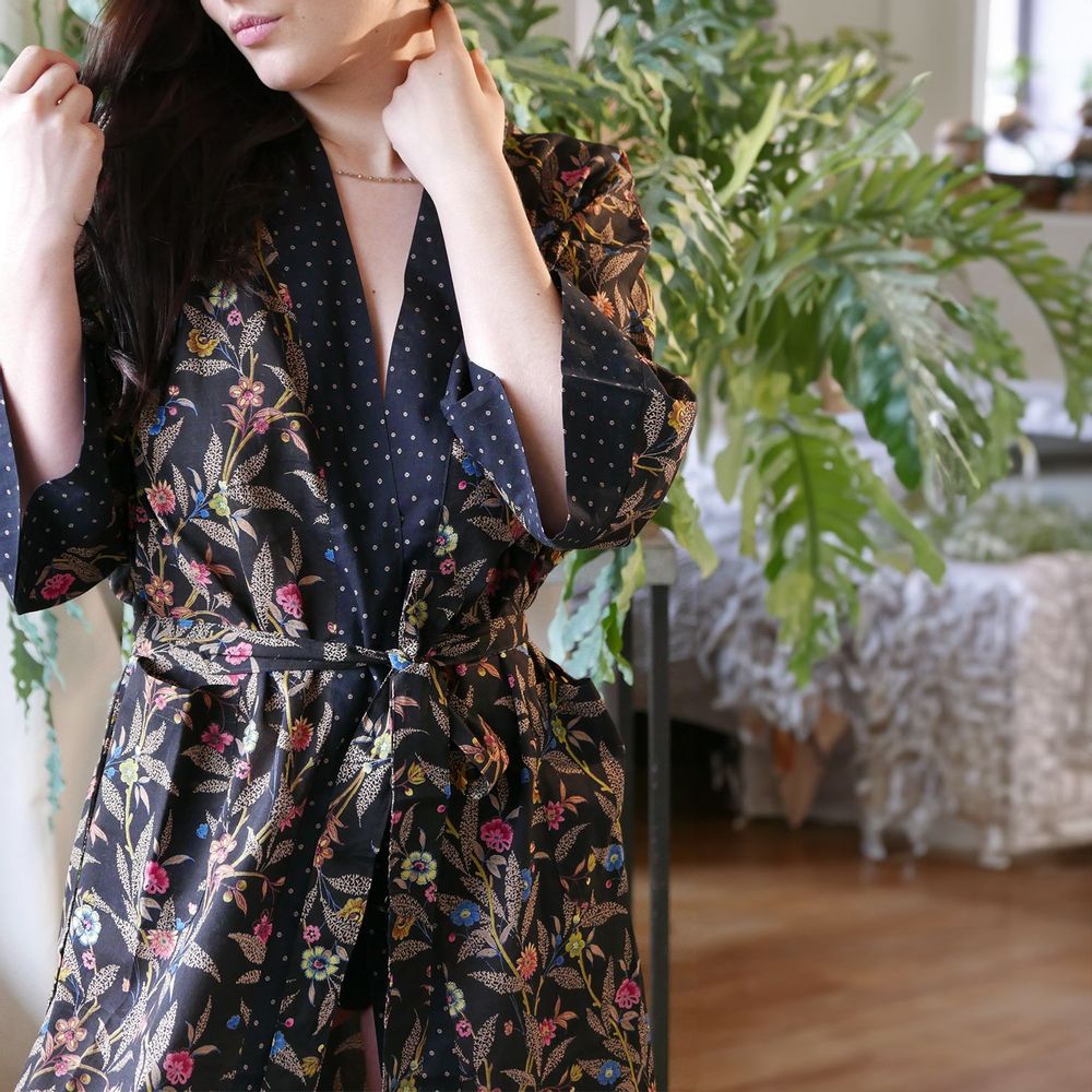 Prêt-à-porter - KIMONO BLACK FLOWER - KARAWAN AUTHENTIC