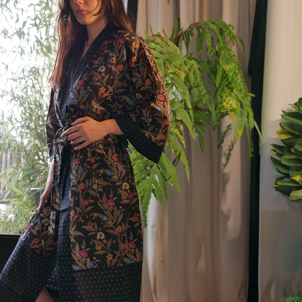 Prêt-à-porter - KIMONO BLACK FLOWER - KARAWAN AUTHENTIC