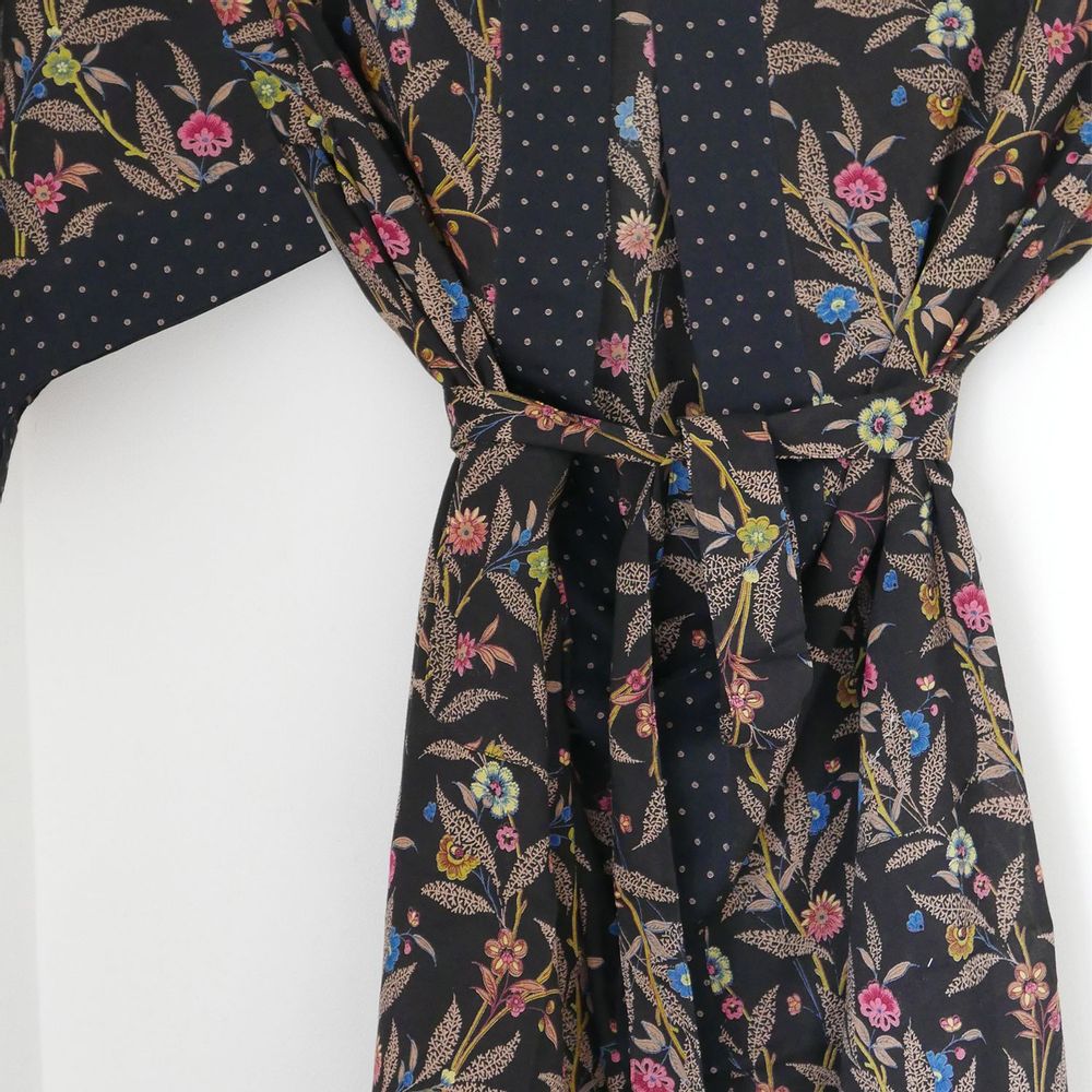 Prêt-à-porter - KIMONO BLACK FLOWER - KARAWAN AUTHENTIC