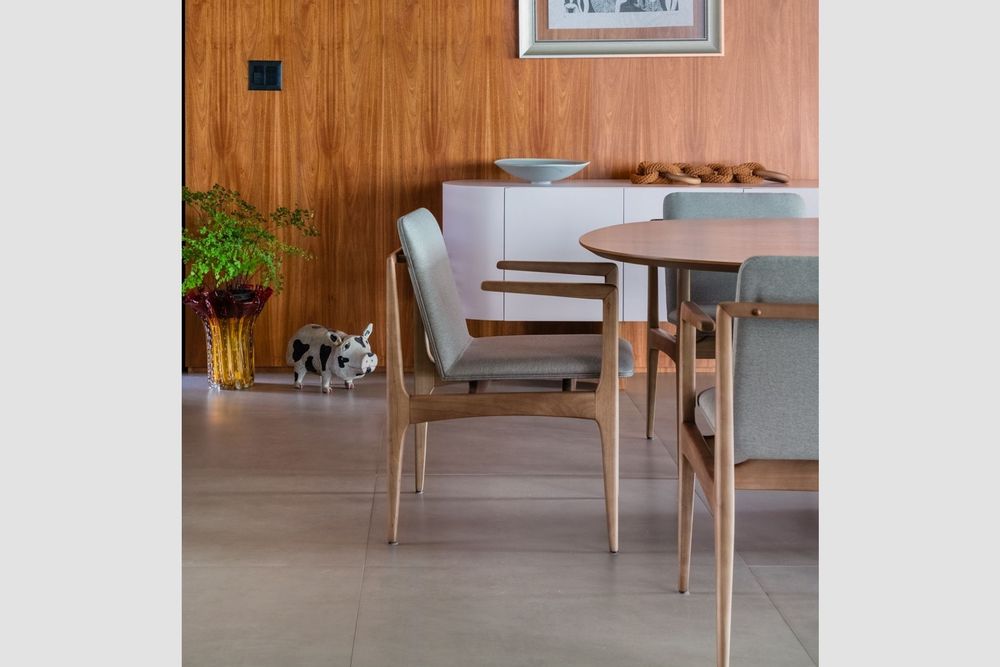Chairs - "OSCAR" MINIMALIST CHAIR WITH SOLID WOOD ARMRESTS - ALESSANDRA DELGADO DESIGN