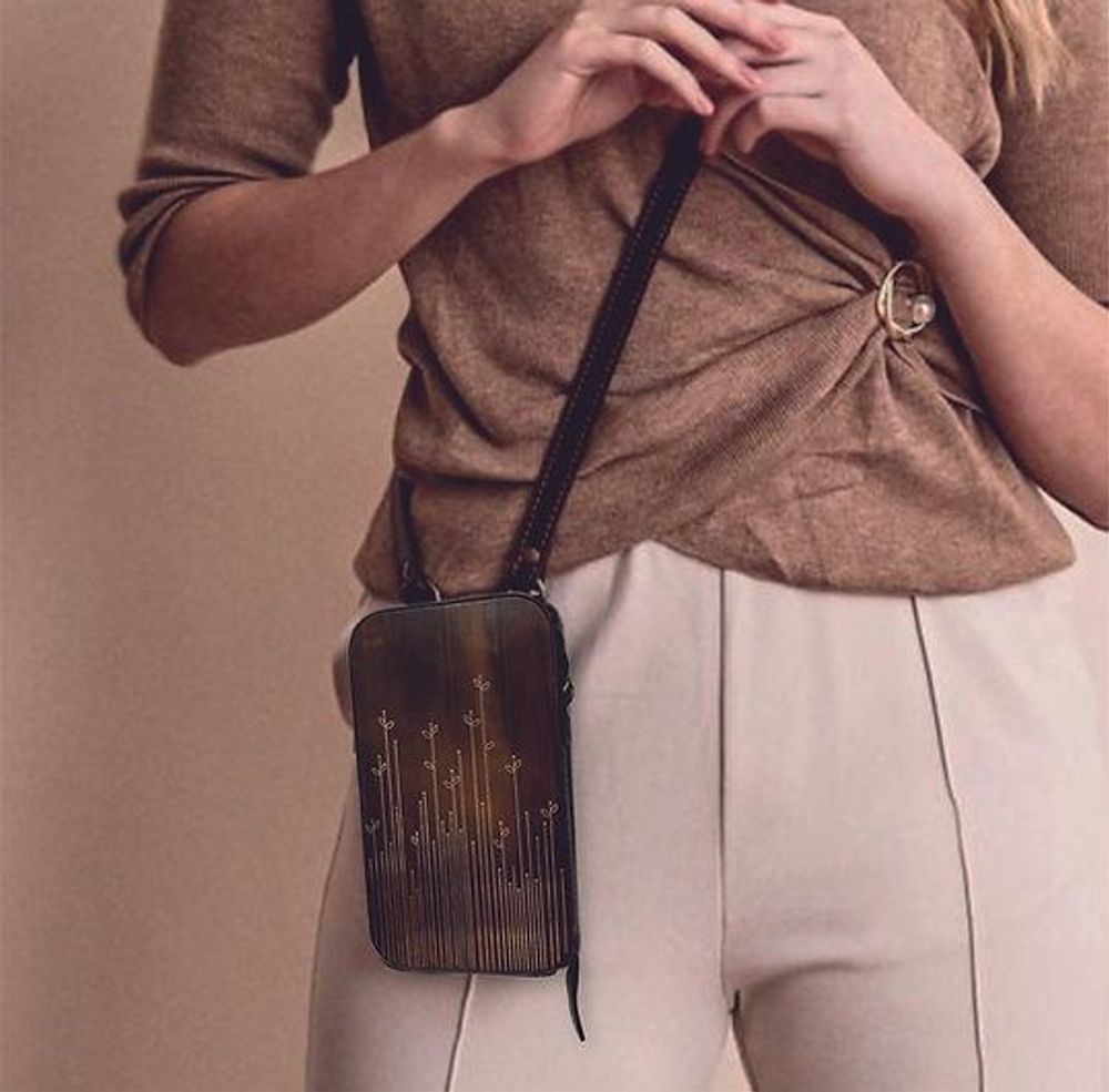 Clutches - Metal Inlay mini bag/shoulder pouch for smartphones - THECRAFTROOT