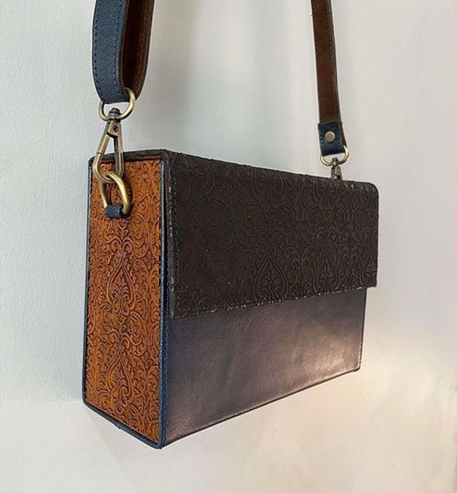 Sacs et cabas - Fabriqué à la main avec du cuir de précision et un sac en bois sculpté - THECRAFTROOT