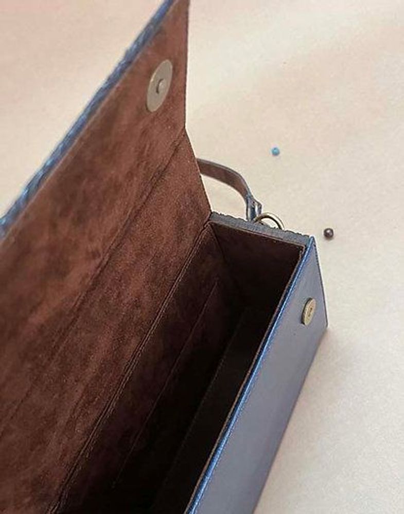 Sacs et cabas - Fabriqué à la main avec du cuir de précision et un sac en bois sculpté - THECRAFTROOT