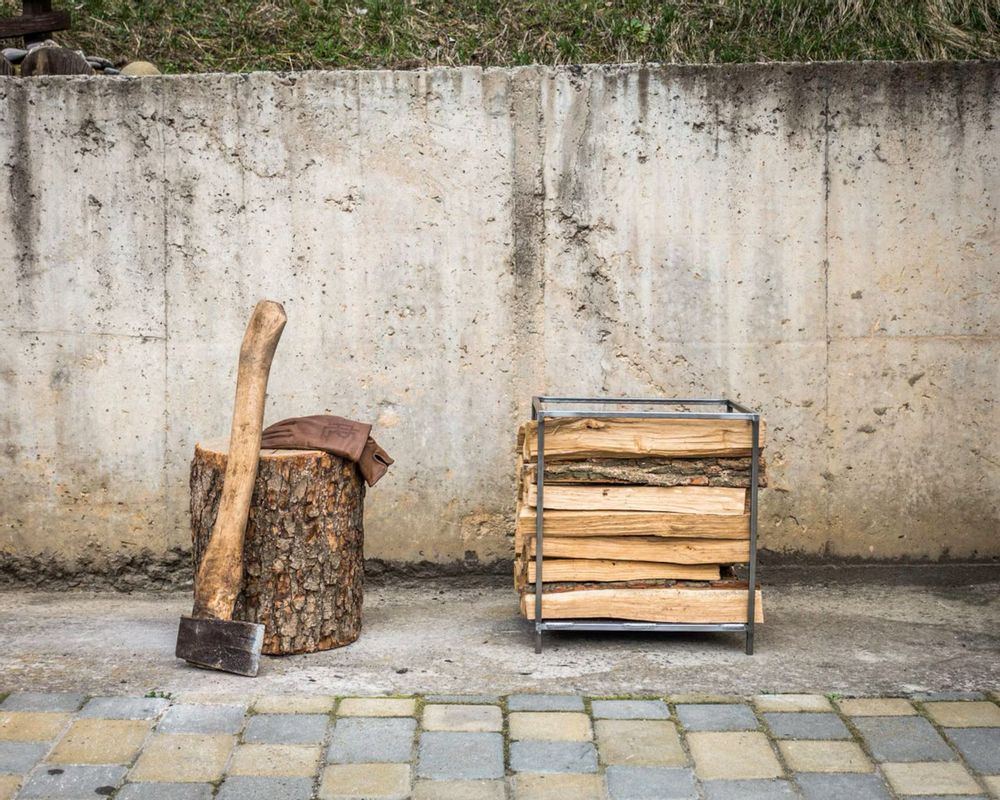 Outdoor fireplaces - Compact square log holder - DESIGN ATELIER ARTICLE