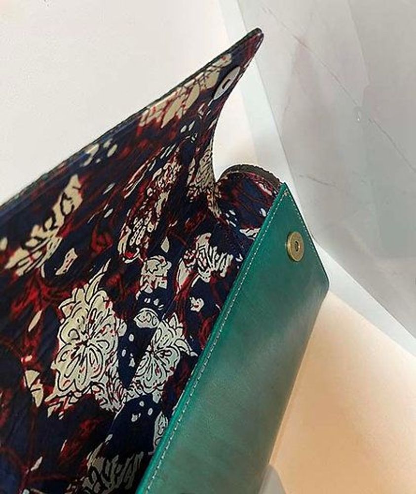 Sacs et cabas - Sac à bandoulière vert fabriqué à la main. - THECRAFTROOT