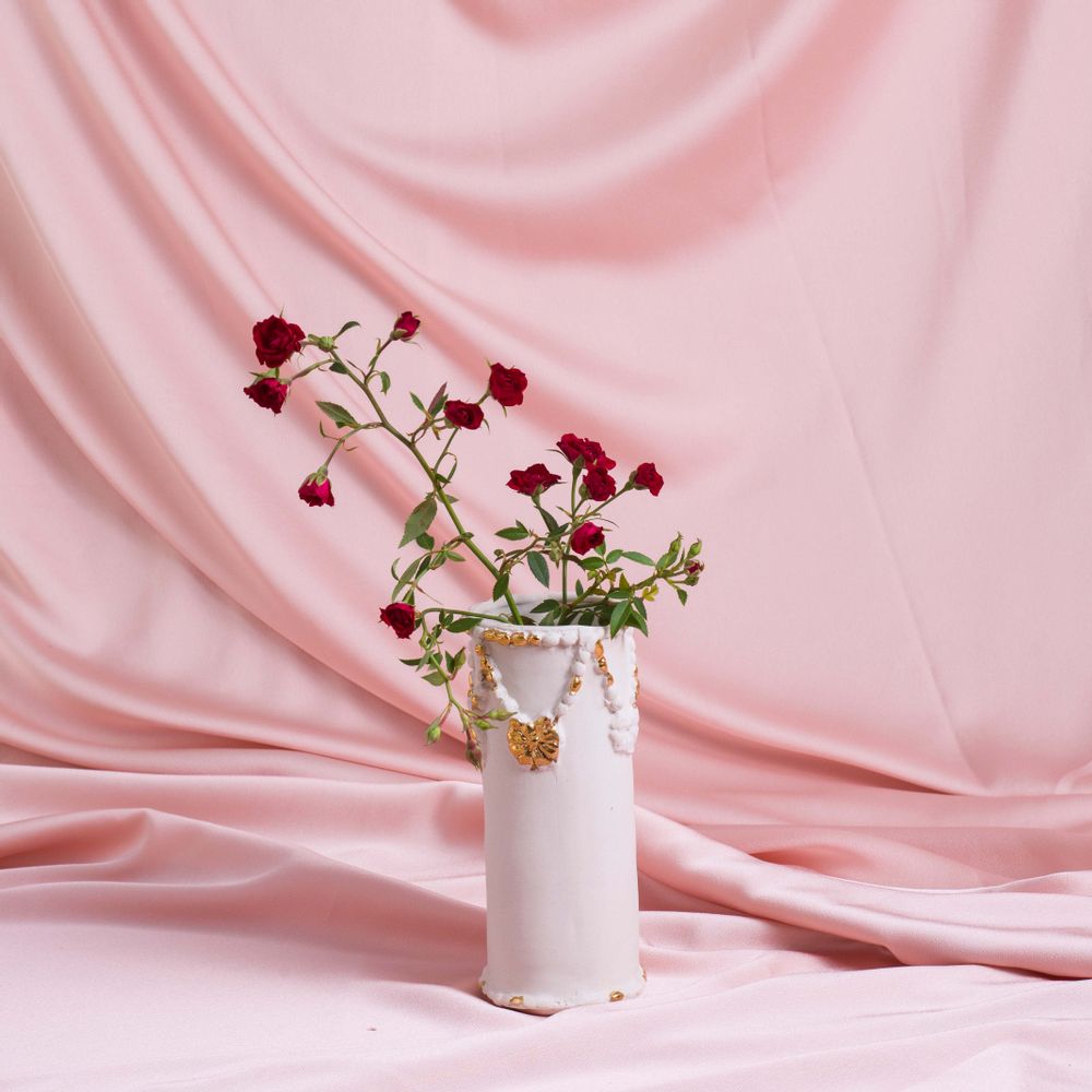 Vases - series of ties that unite us vase in porcelain and gold - ATELIER LE MOTIF