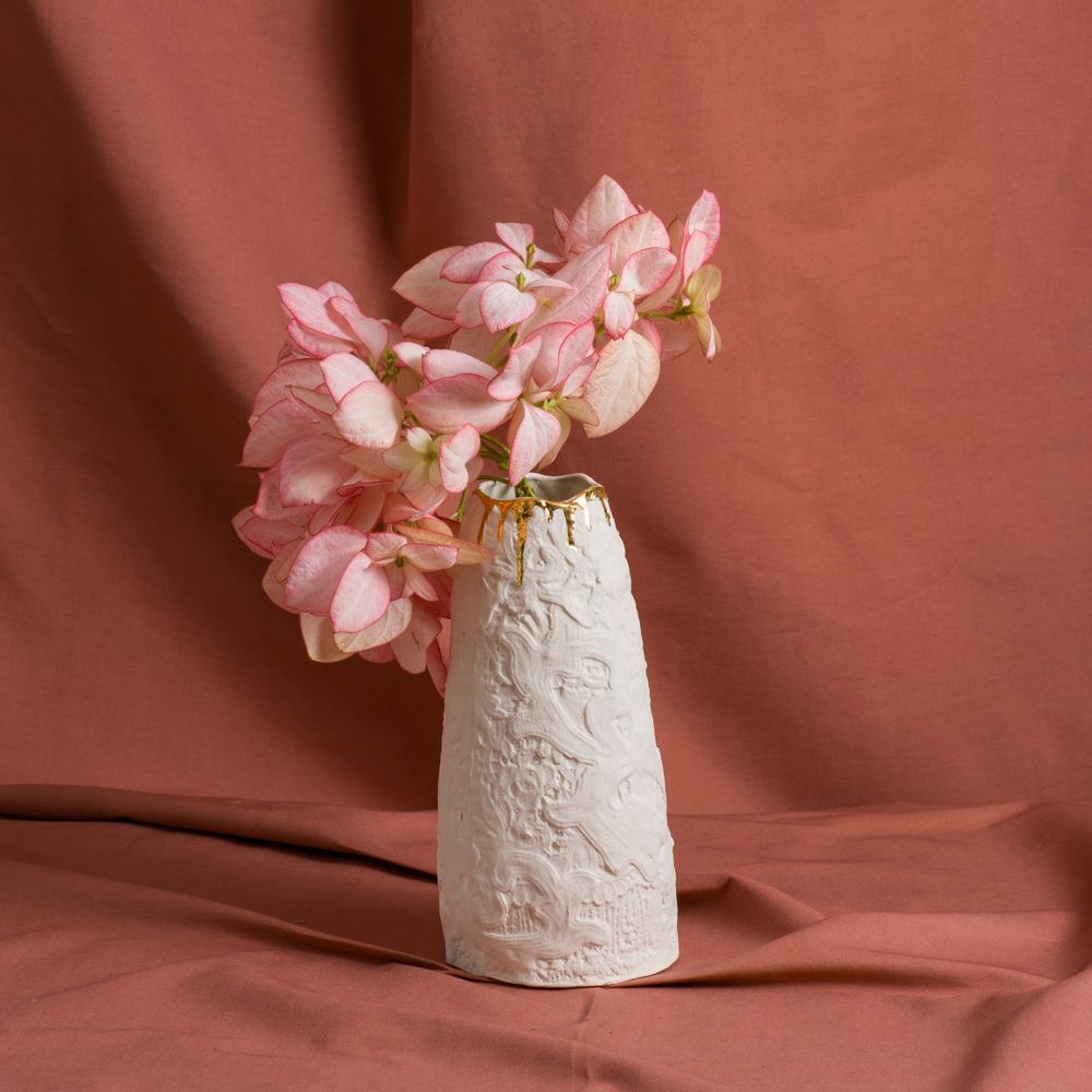 Vases - Série de superpositions de dentelle vase en porcelaine et or - ATELIER LE MOTIF