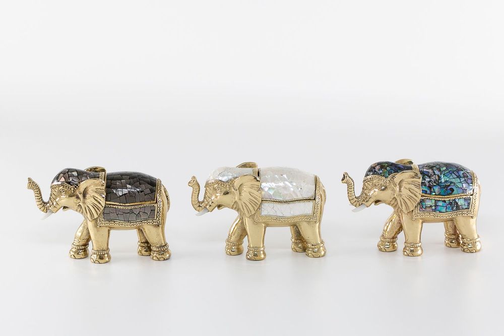 Decorative objects - Elephant box made of natural mother-of-pearl and recycled brass - WILD BY MOSAIC