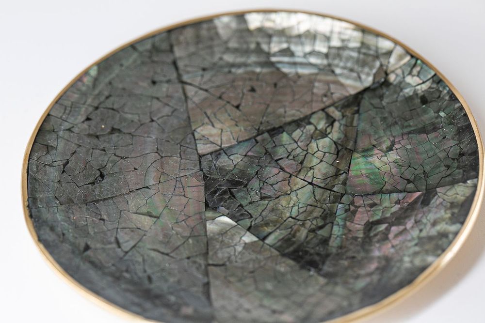 Decorative objects - Recycled brass & Mother of pearl Tray - WILD BY MOSAIC