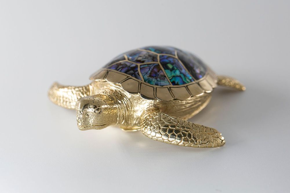 Decorative objects - Mother of Pearl Sea Turtle Box - WILD BY MOSAIC
