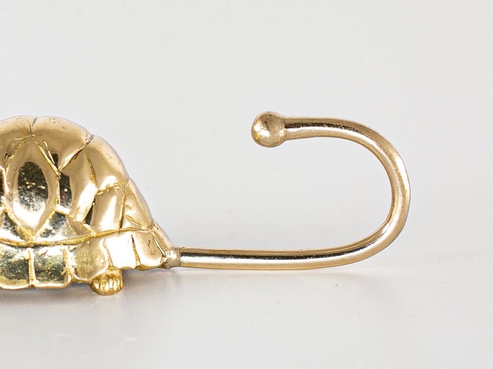 Decorative objects - Recycled brass turtle hook - WILD BY MOSAIC