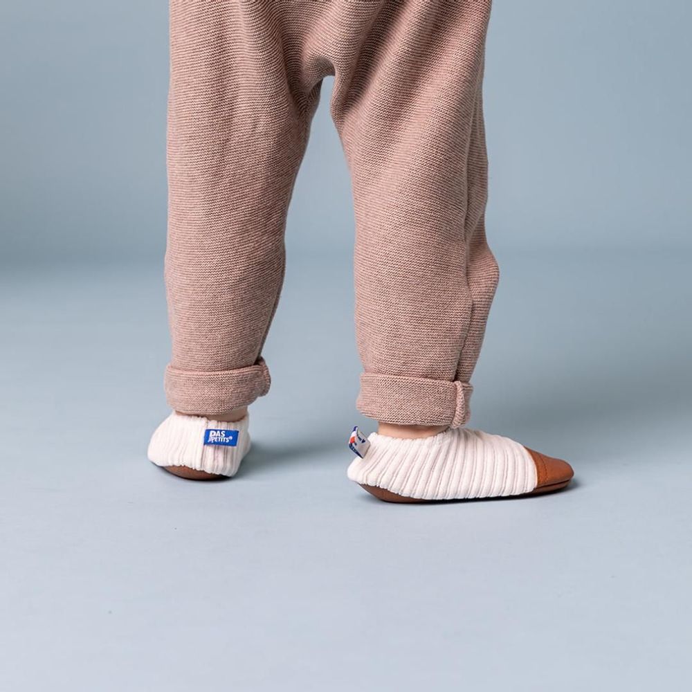 Children's slippers and shoes - Les Petits Velours Ivoire - LES PAS PETITS - CHAUSSONS SOUPLES