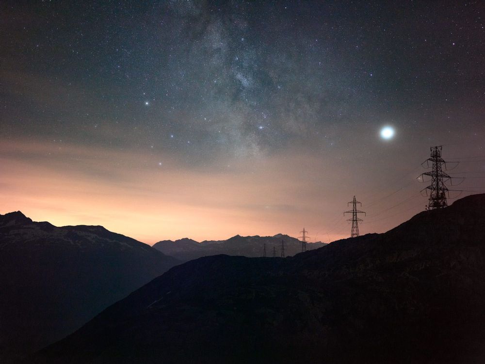 Photos d'art - Une astrophotographie époustouflante : coucher de soleil céleste - ANNA DOBROVOLSKAYA-MINTS