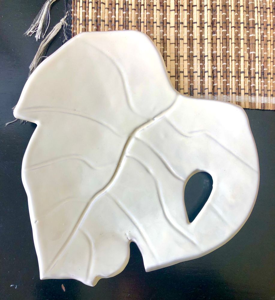 Objets design - Vide-poche Feuille de figuier - en céramique fait main - LOLIVA FOOD MOOD