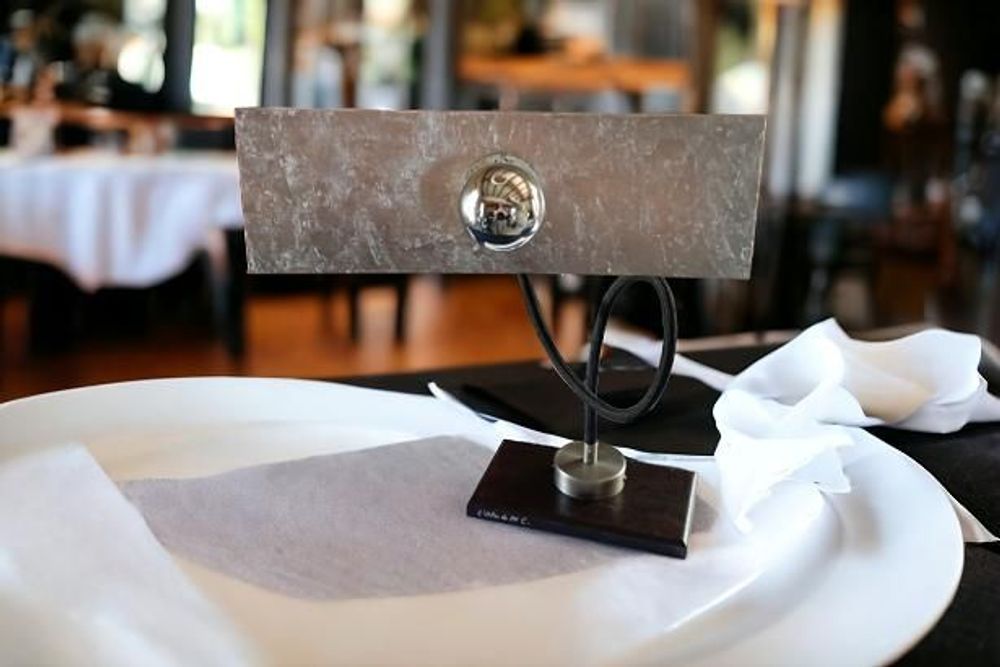 Objets de décoration - Mouvement. Lampe à poser feuille d'or blanc 9 carats. - ATELIER DE MR C