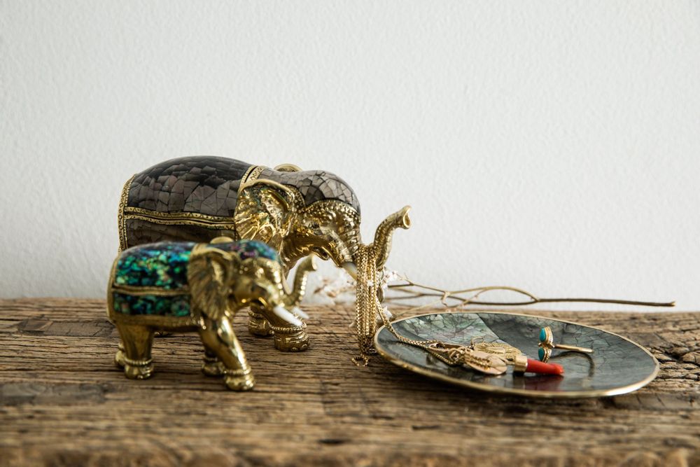 Decorative objects - Elephant box made of natural mother-of-pearl and recycled brass - WILD BY MOSAIC