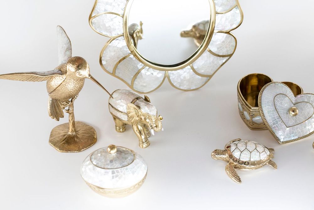 Miroirs - Miroir Flower nacre naturelle et laiton recyclé - WILD BY MOSAIC