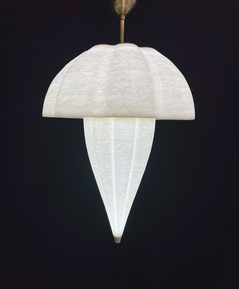 Objets de décoration - Grand Lustre Medusa en marbre blanc. - ATELIER H