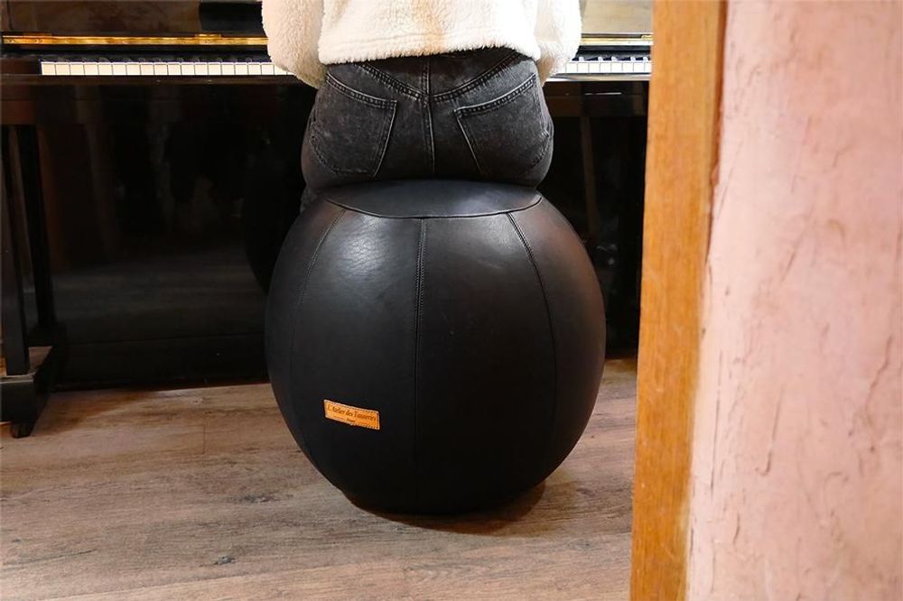 Chairs - Office or yoga ball - L'ATELIER DES TANNERIES