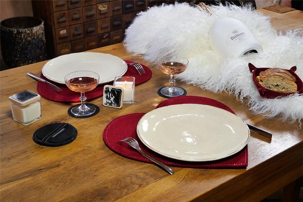 Formal plates - Cowhide and wool felt placemats - L'ATELIER DES TANNERIES