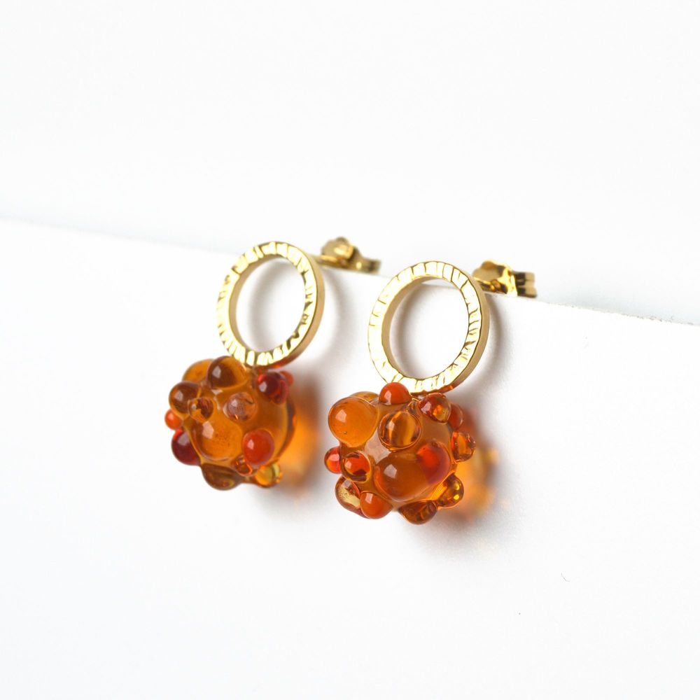 Cadeaux - Boucles d'oreilles en laiton plaqué or 18 carats et verre - CHAMA NAVARRO