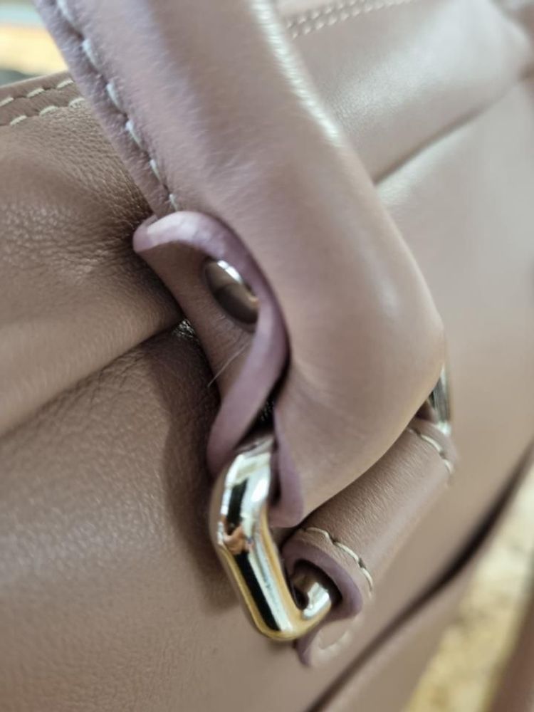 Customizable objects - MANUFACTURE OF VEGETABLE TANNED LEATHER BAGS - COULEURS DE PEAU