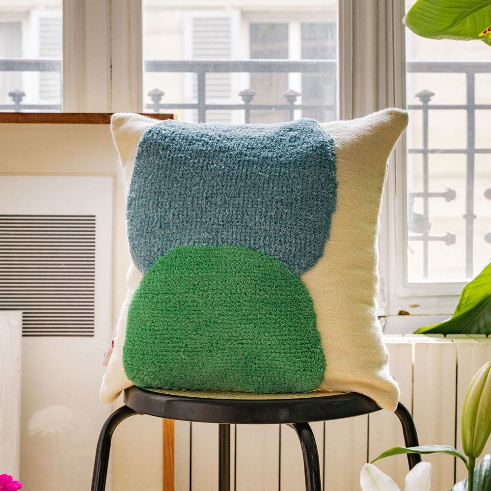 Cushions - The Vase Cushion - COLORTHERAPIS