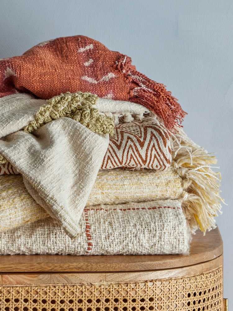 Throw blankets - Giuliana Throw, Nature, Cotton  - CREATIVE COLLECTION