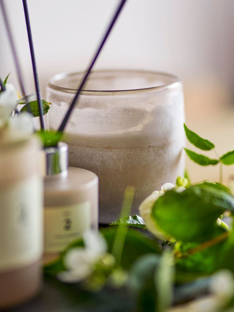 Candles - NO.2-Green Gardenia Scent Candle, Rose, Wax  - ILLUME X BLOOMINGVILLE