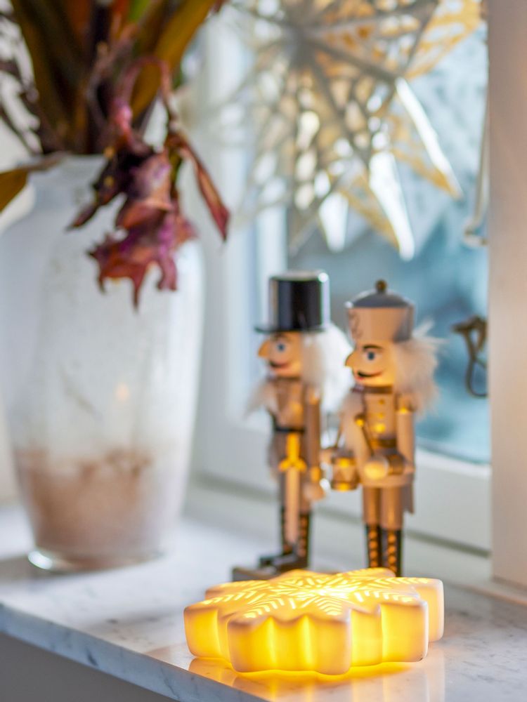 Decorative objects - Flake Deco w/Light, White, Stoneware  - BLOOMINGVILLE MULTIBRAND HOUSE