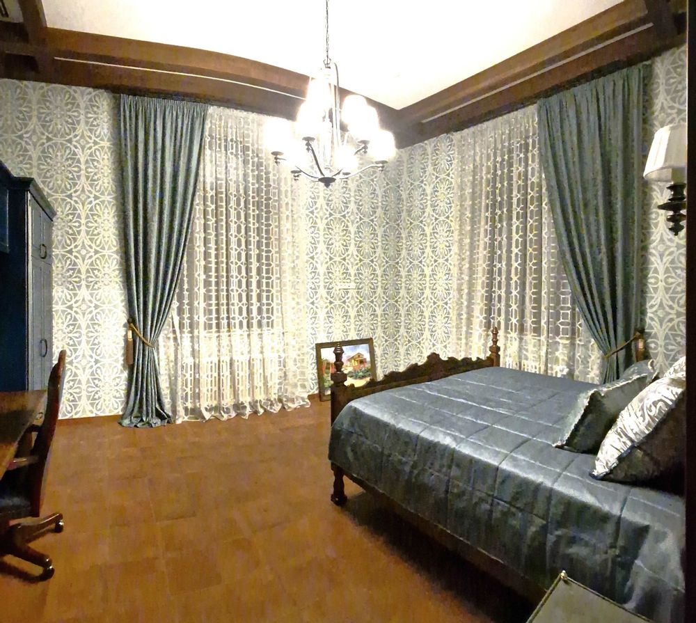Fenêtres - Décoration de la chambre : papier peint, rideaux, couvre-lits et couss - VLADA DIZIK KOSHKIN DOM