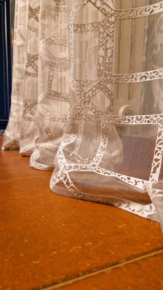 Fenêtres - Décoration de la chambre : papier peint, rideaux, couvre-lits et couss - VLADA DIZIK KOSHKIN DOM