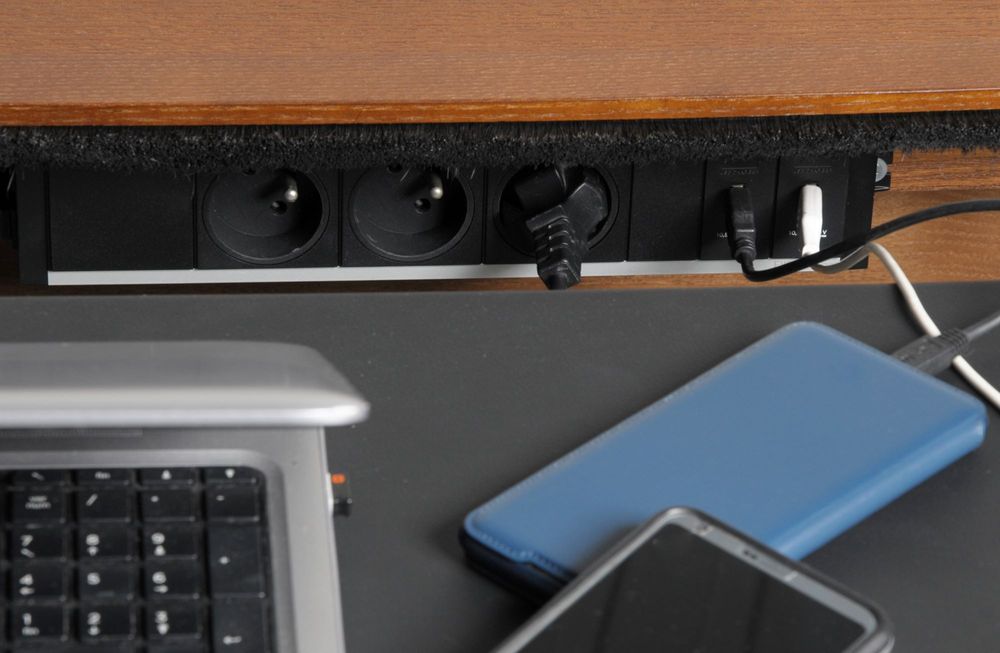 Desks - Professional wooden desk connected USB HDMI ELEC - leather desk pad - MON PETIT MEUBLE FRANÇAIS
