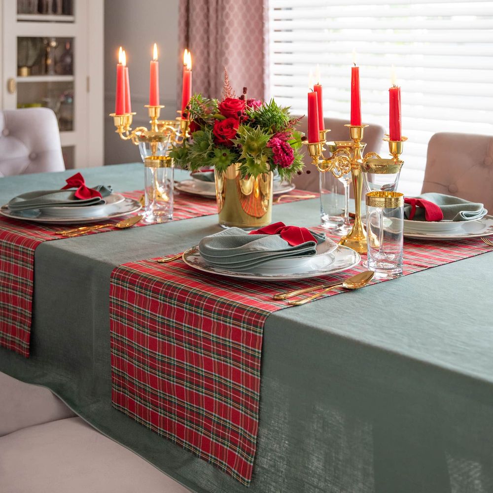Table linen - Tablecloth Royal Green - 150 cm x 250 cm - ROSEBERRY HOME