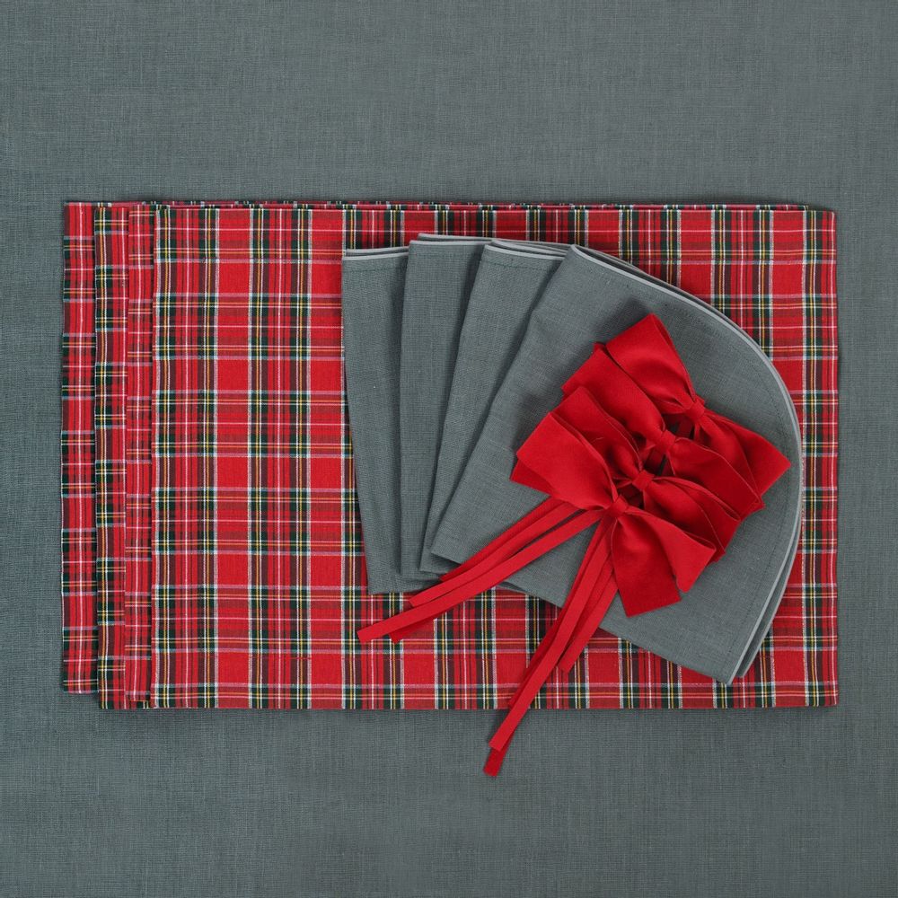 Table linen - Tablecloth Royal Green - 150 cm x 250 cm - ROSEBERRY HOME